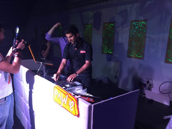 די גיי חתונות שי מנחם